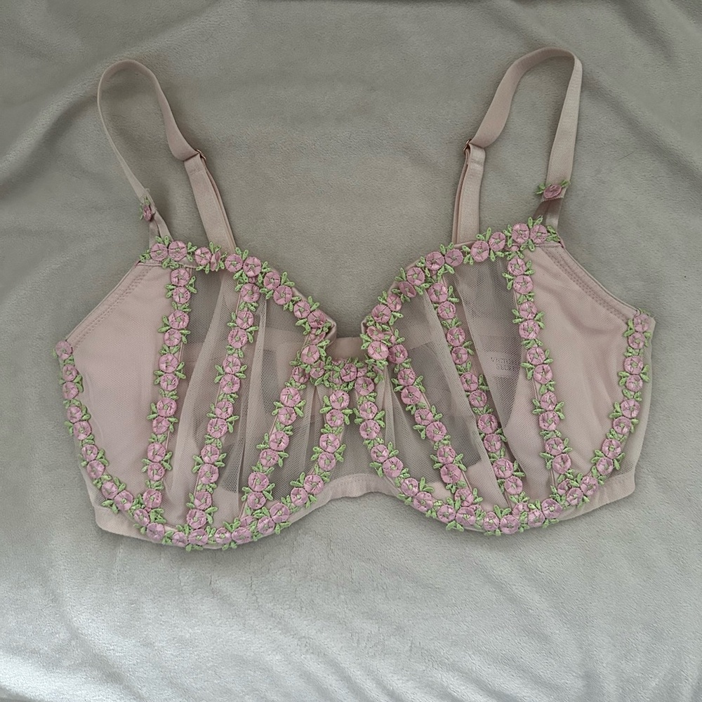 Victoria’s Secret bra